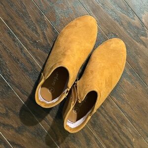 Cat & Jack Tan Ankle Boots